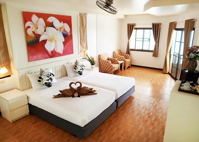 Koh Ngai Cliff Beach Resort