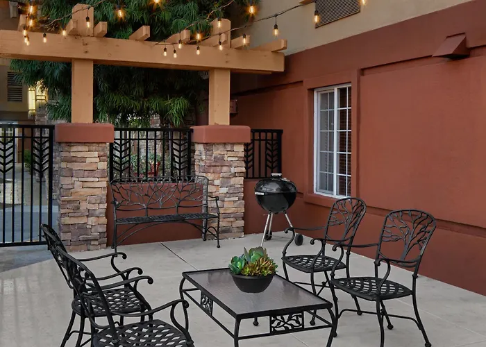 Larkspur Landing Extended Stay Suites Bellevue