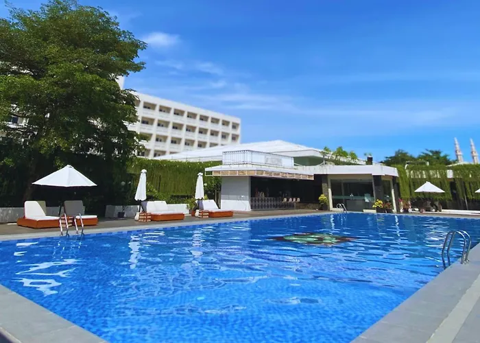 Pangeran Beach Hotel Padang 