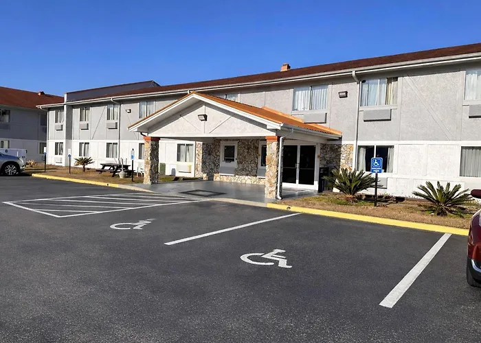 Rodeway Inn & Suites Jacksonville Near Camp Lejeune