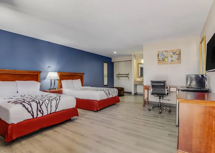 Econo Lodge Inn & Suites Enid South