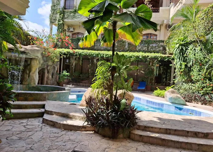 Hotel Quinta Maya Flores