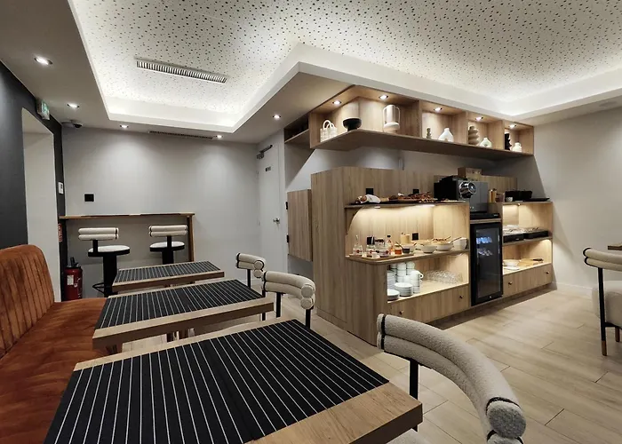55 Hotel Montparnasse Paris