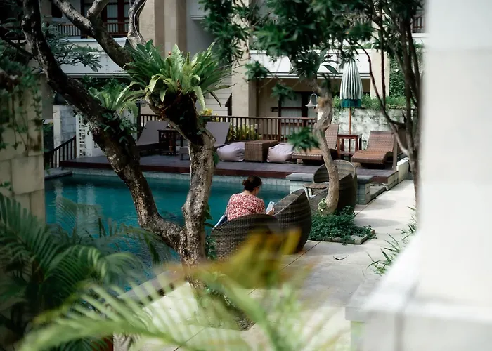Fourteen Roses Beach Hotel Legian 