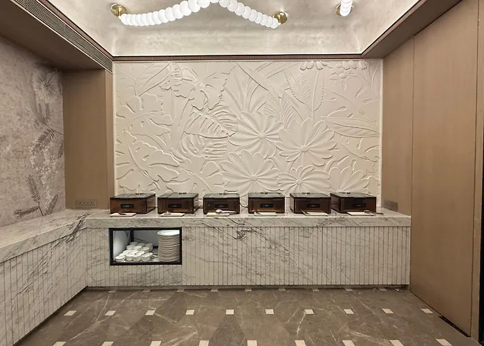 Dragonfly Hotel - The Art Hotel Mumbai