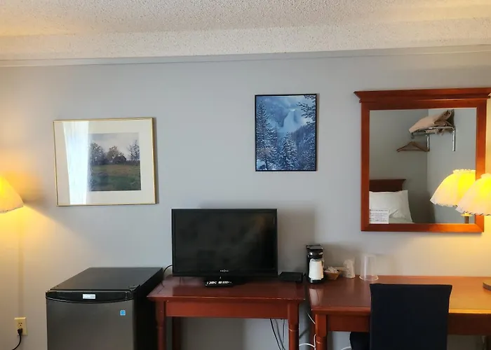 Moosomin Country Squire Inn