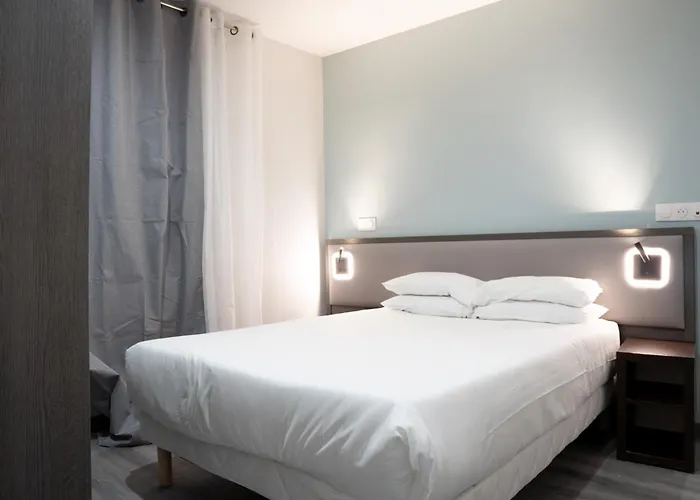 Aero Hotel Issy-les-Moulineaux