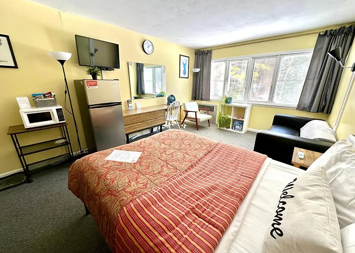 Snowdon Chalet Motel Londonderry