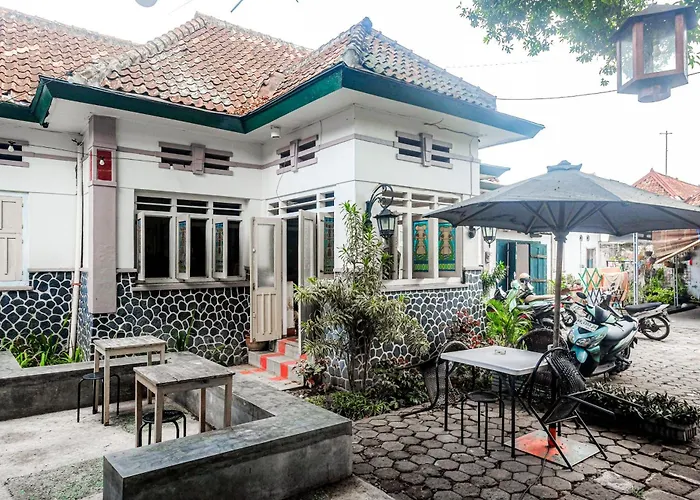Reddoorz Syariah near Wijilan Yogyakarta Hotel