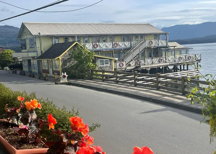 Seine Boat Inn Alert Bay