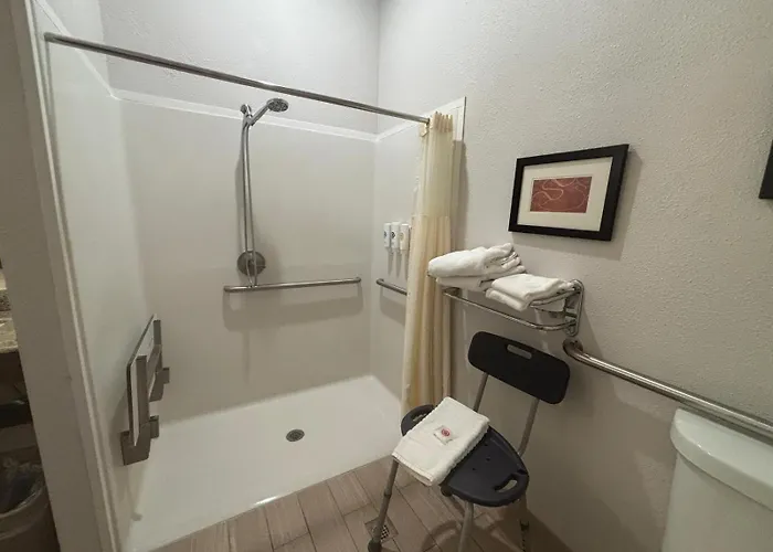 Comfort Suites Plymouth Near Us-30