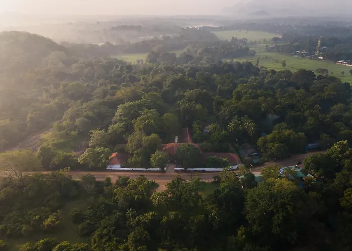 Ekho Sigiriya - 700 Meters To Sigiriya Rock Hotel