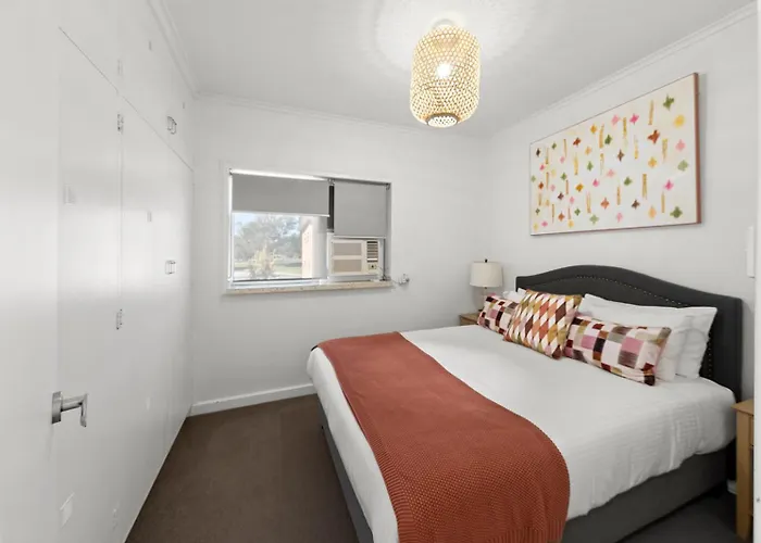 Loxton Courthouse Apartments