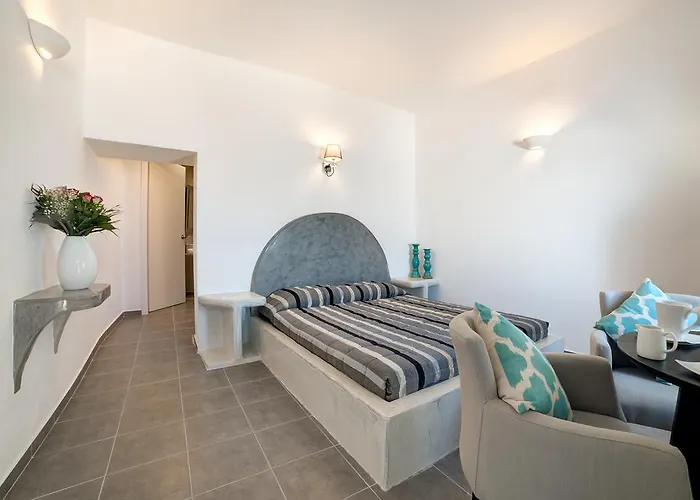 Remvi Suites Firostefani