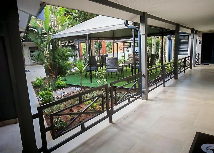 Cascades Guest Lodge Mbombela