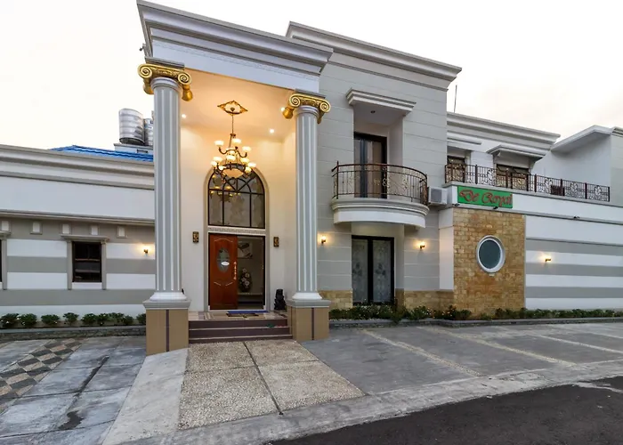 RedDoorz Plus near Pantai Malalayang Manado