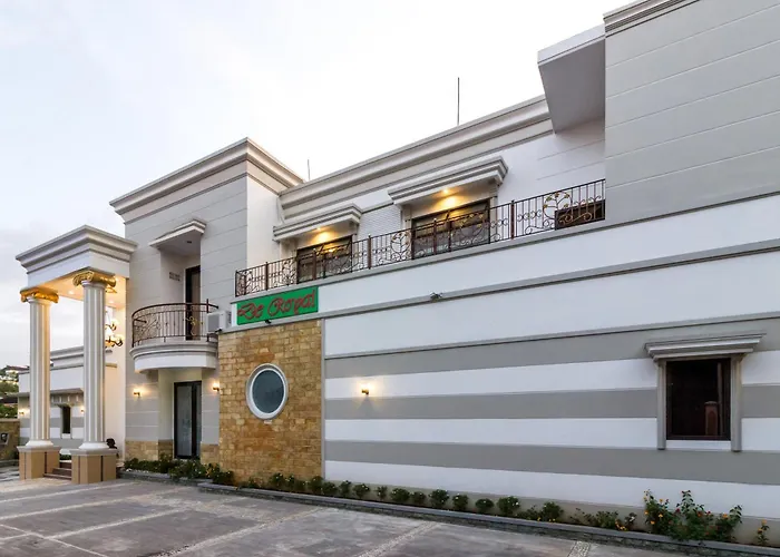 RedDoorz Plus near Pantai Malalayang Manado