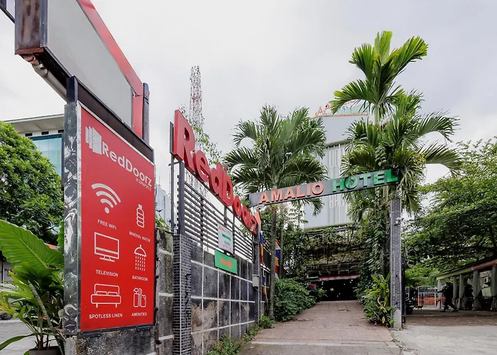 Reddoorz Plus At Amalio Hotel Surapati Bandung