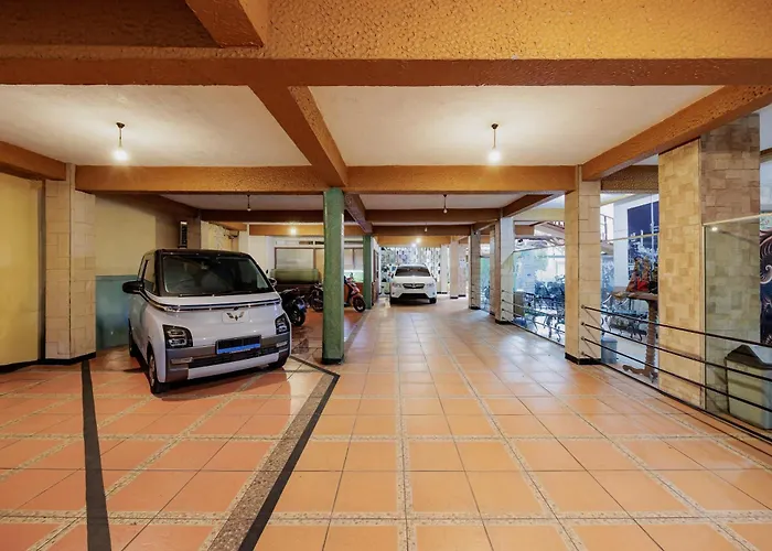 Reddoorz Plus At Amalio Hotel Surapati Bandung