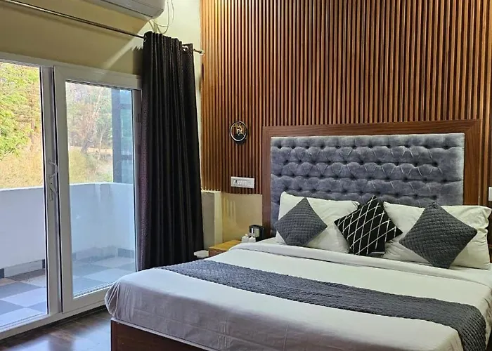 Sunny Pines Resort Lansdowne