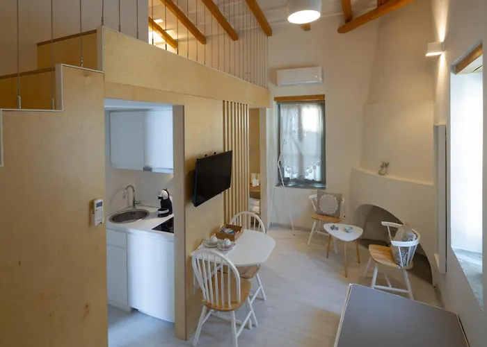 Bed and Breakfast L Anima Skiathos-Stadt