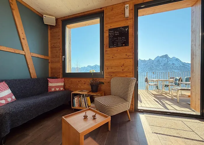 Berggasthaus Eggberge - Boutique Mountain Hotel - Access Via Cablecar Altdorf