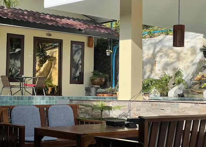 Baan Ton Rak Boutique Resort เกาะช้าง