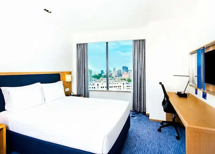 Holiday Inn Express Macau City Centre By Ihg