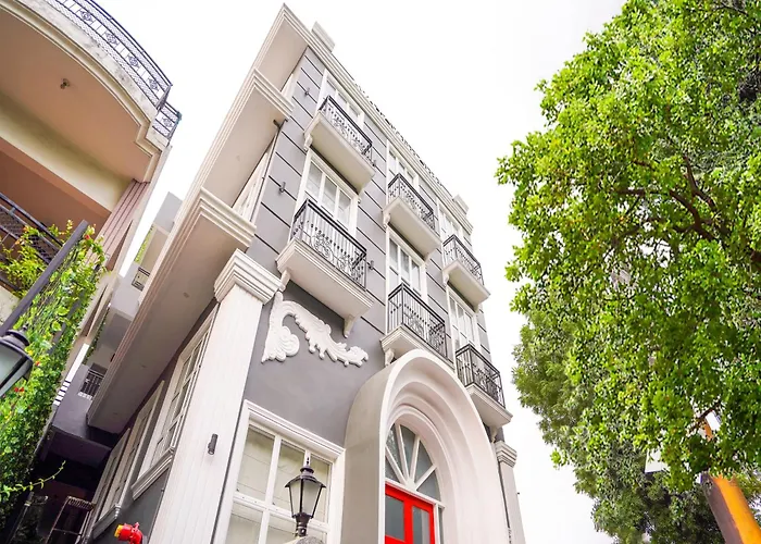 Townhouse Sector 19 Fun Republic Mall Indiranagar Lucknow