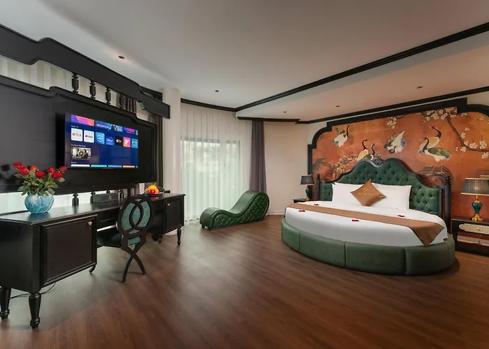 Halo Hanoi Hotel