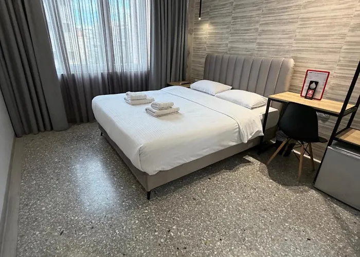 Athensdot Hotel