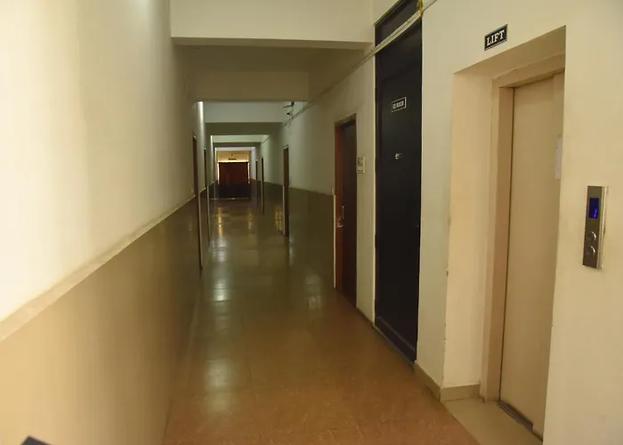 Rd Hotel Perundurai