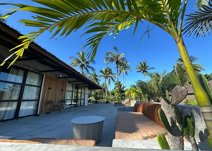 Surfing Temple Boutique Hotel General Luna 