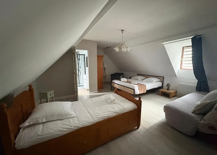 Logis Hotel- Restaurant Le Relais Guillaume De Normandy-Parking Gratuit-Bornes Electriques-Vue Baie Terrasse-Calme Saint-Valéry-sur-Somme