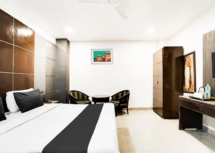 Hotel O Grand Peepal Delhi 