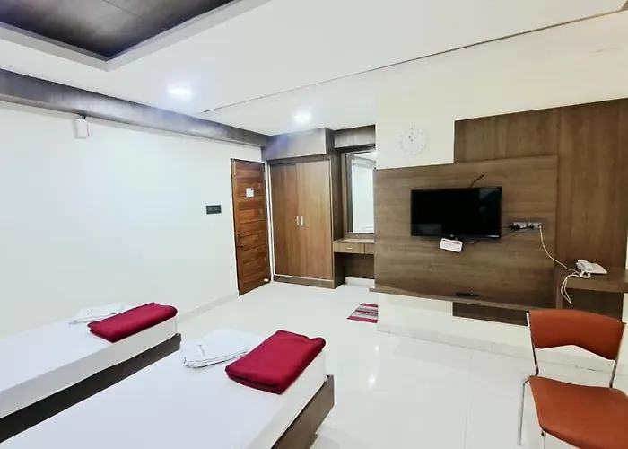 Hotel Grand Meridian By Go2 Hotels & Resorts Ambur