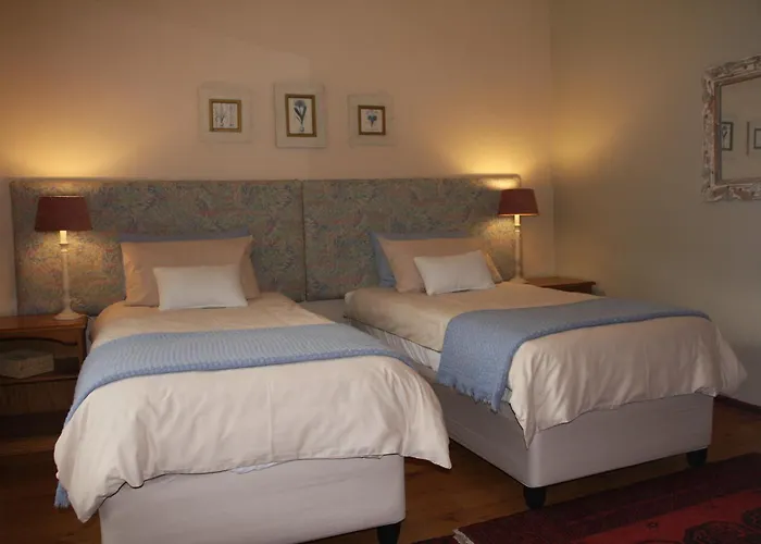 Wine Route 44 Guesthouse Somerset West