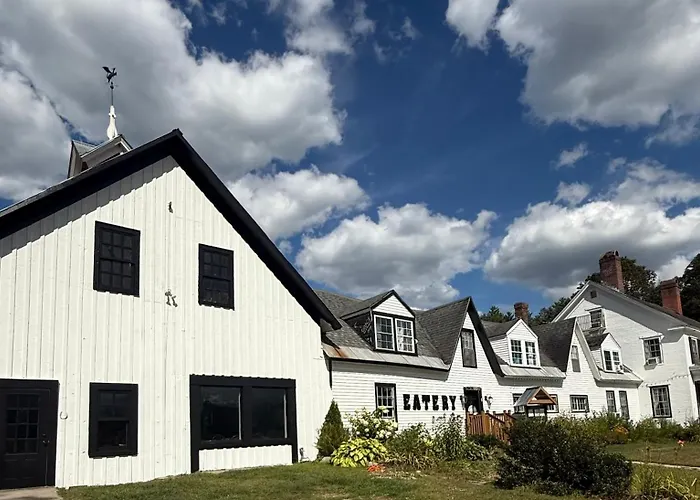 Stone Hearth Inn And Eatery Chester