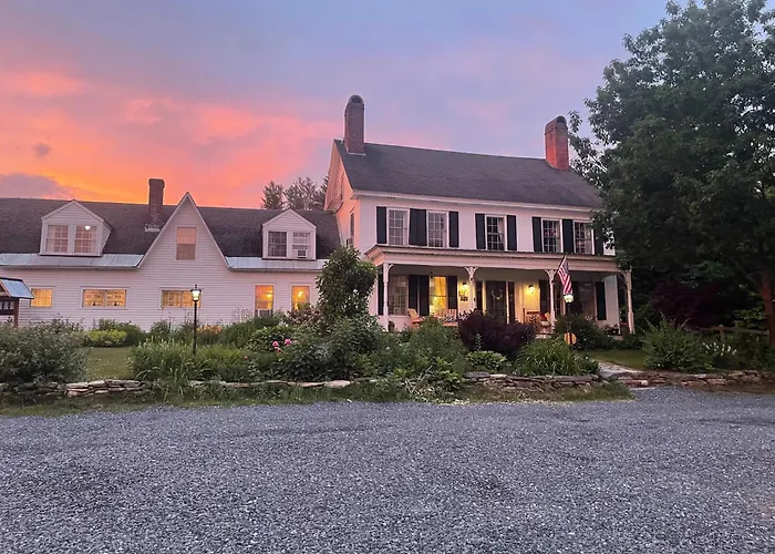 Stone Hearth Inn And Eatery Chester