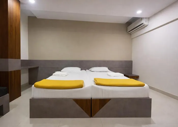 Stayguru Hari Om Residency Bhuj