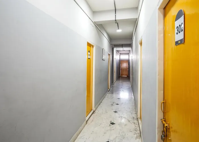 Hotel O Aryan Home Stay Jhajra