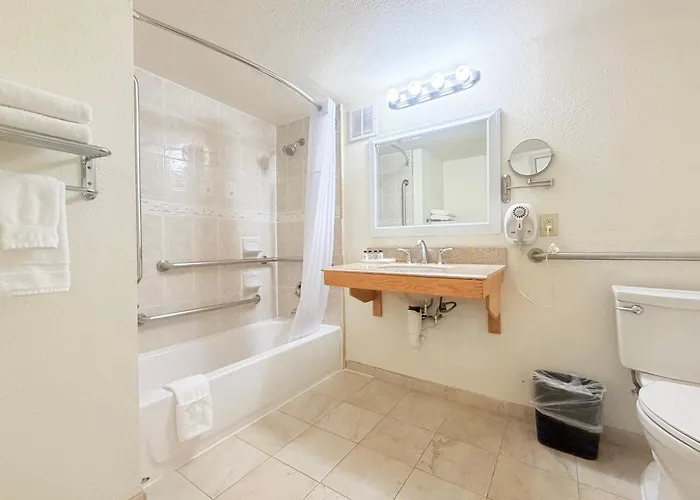 Executive Inn - Fort Lee