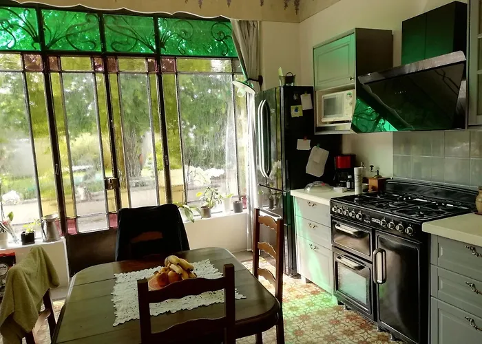 Chez Fleur Bed and Breakfast Avignon