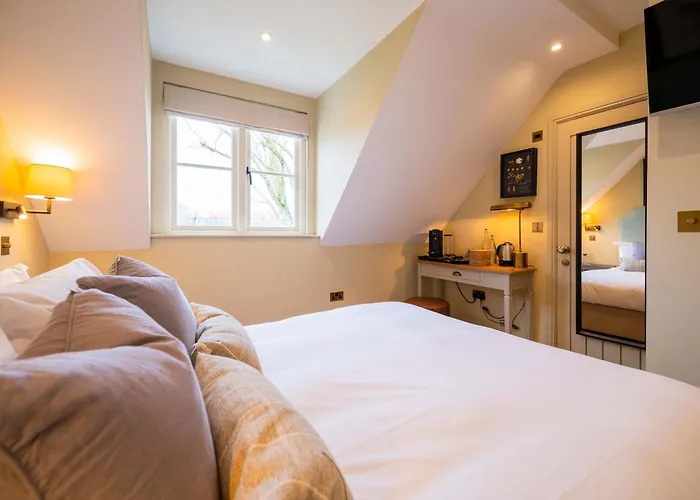 The Bottle & Glass Inn - Barn View - Room 2 Henley-on-Thames