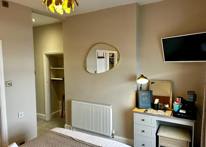 Hotel No5, Beachfront With Free Private Car Park Llandudno