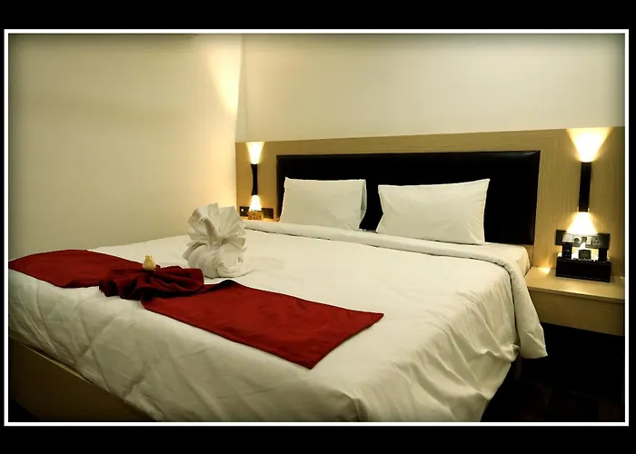 Sri Sri Sri Excellency Hotel Khammam