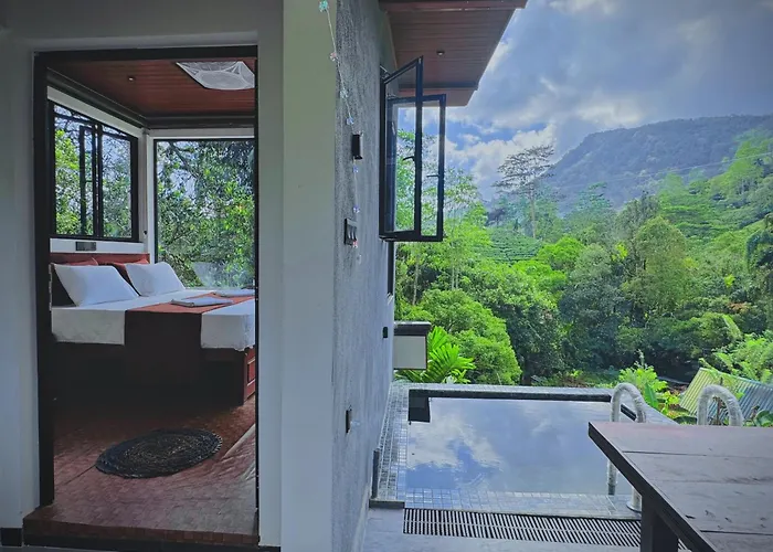 Rainforest Cabin Deniyaya