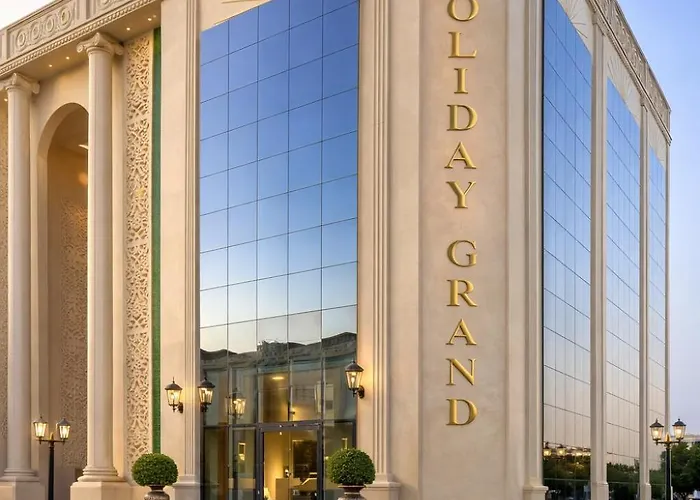 Hotel Holiday Grand Greater Noida