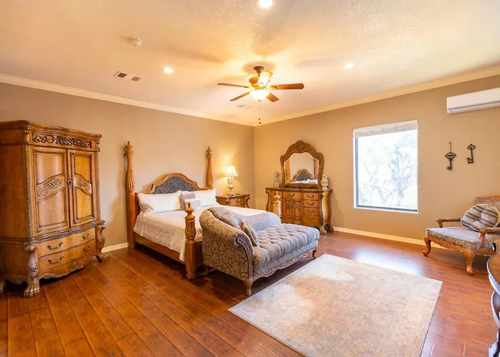 Messina Inn Wimberley