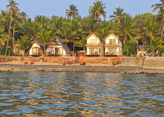 Colomb Sea View Cottages Patnem Beach